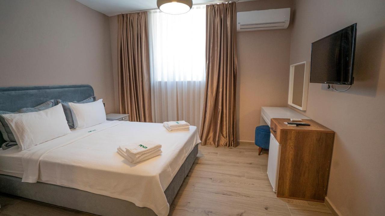 Neva Hotel Alaçatı Luaran gambar