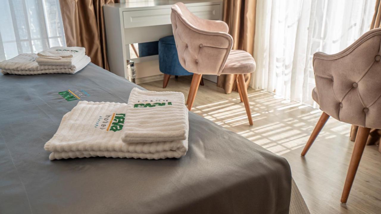 Neva Hotel Alaçatı Luaran gambar